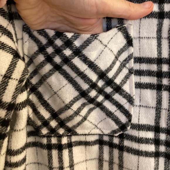 Potter’s Pot Plaid Oversized Shacket - Picture 9 of 10